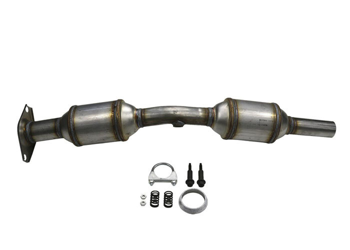Front Prius 1.5L Toyota Catalytic Converter 2004 2005 2006 2007 2008